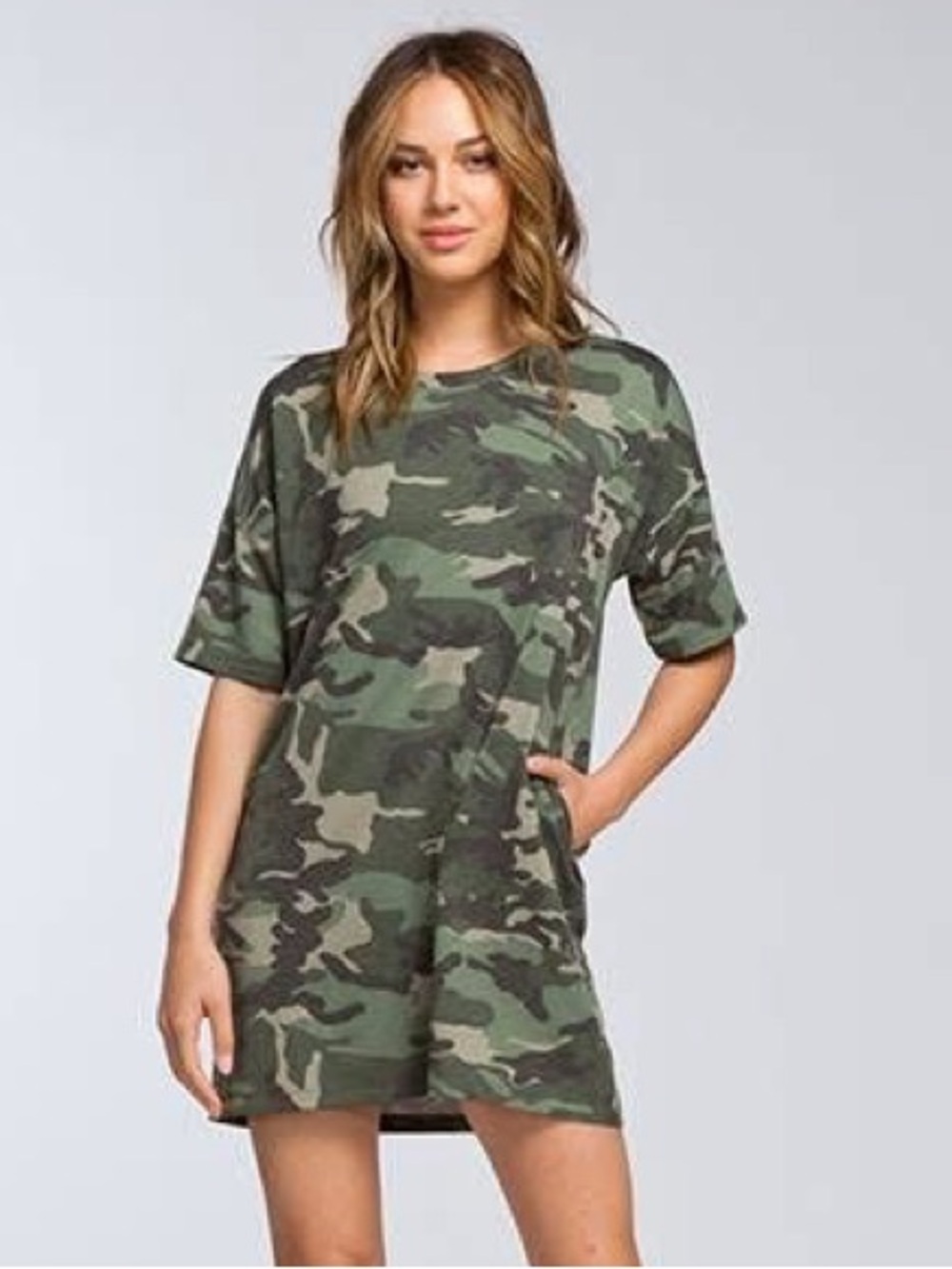 Revel Camo Tunic (NWOT)🍒 Camo, Size Medium **versatile tunic tee/dress